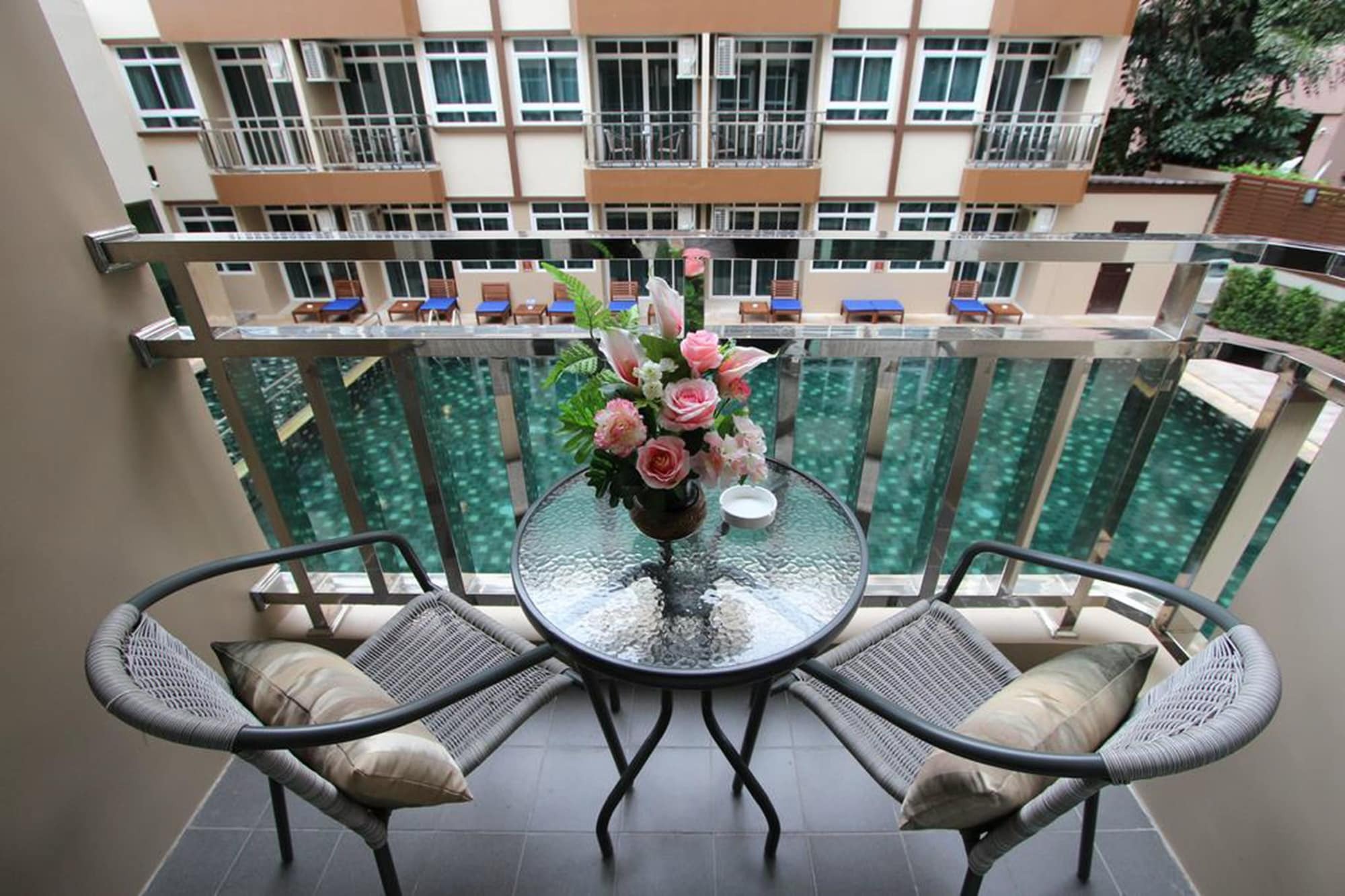 Le Bangkok Hotel エクステリア 写真